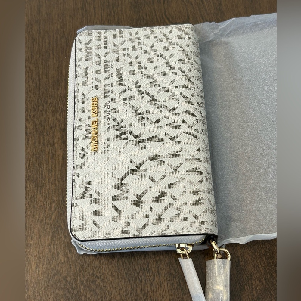 MICHAEL KORS JET SET TRAVEL LARGE FLAT MULTIFUNCTION PHONE CASE WALLET WRISTLET